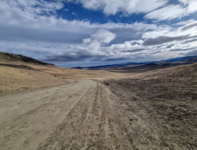 Grusvei på fjellet